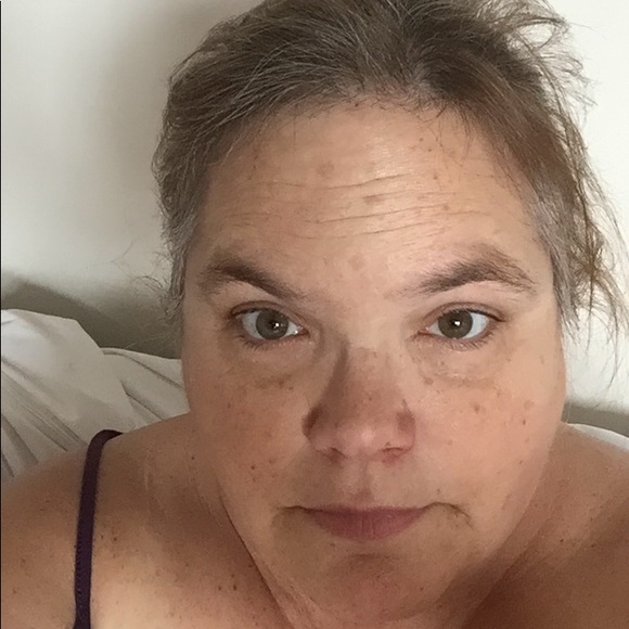 Meet your Posher, Lori - Picture 1 of 1